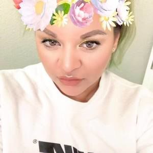 Meet your Posher, Farrah deisy